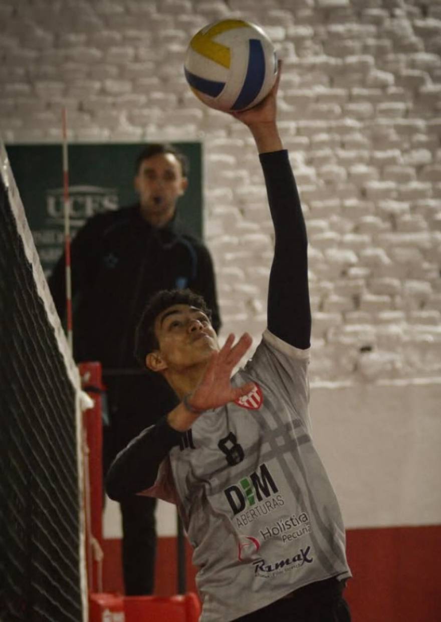 Cañuelas se levantó con un triunfo ante Bella Vista